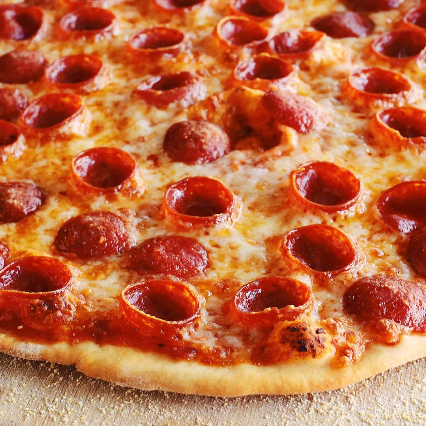 Cara Membuat Pizza Tipis Renyah Ala Tradisional Napoli: